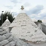 Trulli Occhi Di Pietra Daire Alberobello